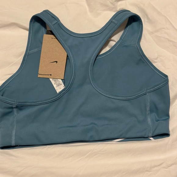 Nike Swoosh Racerback Medium Support Sports Bra in a size Medium NWT - Picture 2 of 5